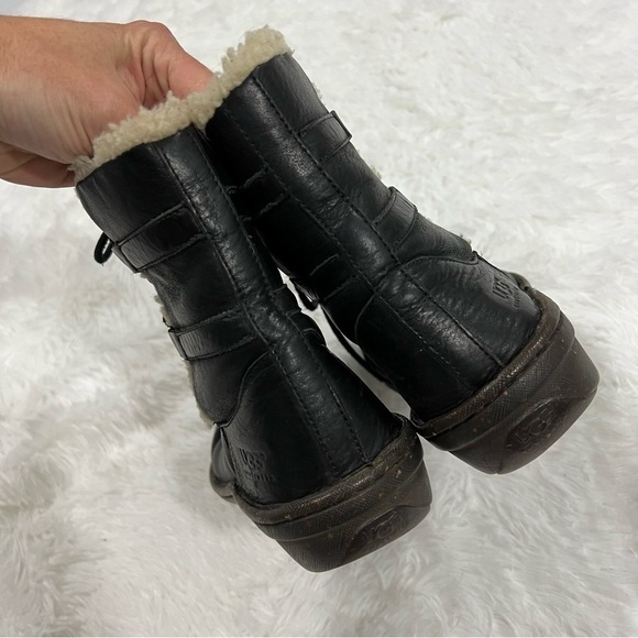 UGG Caspia Sheepskin Lined Leather Ankle Boots Size 8 - Picture 4 of 11